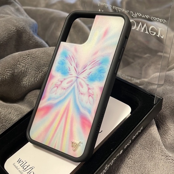 WILDFLOWER Cases - Rose Latte & Manifest 12/12PRO Phone case - Picture 1 of 3